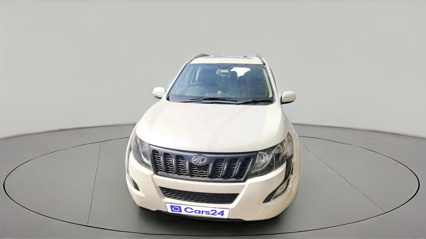 2017 Mahindra XUV500 W10 AT, Diesel, Automatic, 1,17,000 km, exterior