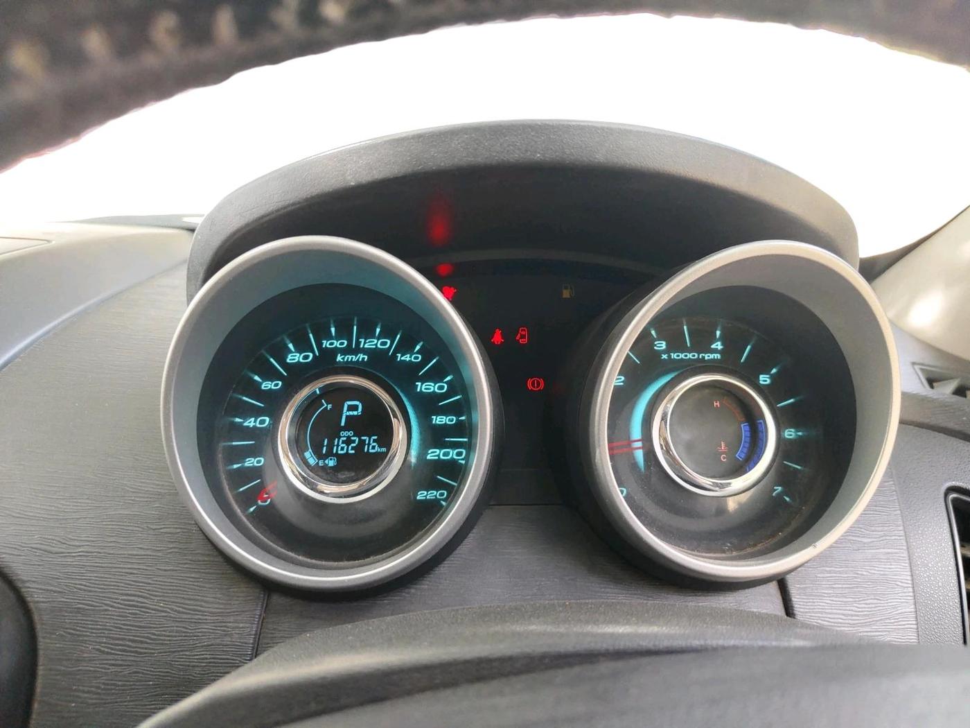 2017 Mahindra XUV500 W10 AT, Diesel, Automatic, 1,17,000 km, interior