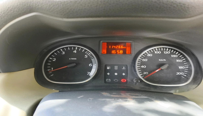 2013 Renault Duster 85 PS RXL DIESEL, Diesel, Manual, 1,14,566 km, interior