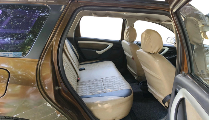2013 Renault Duster 85 PS RXL DIESEL, Diesel, Manual, 1,14,566 km, interior