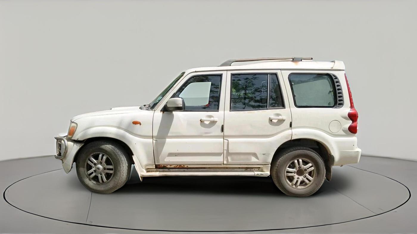 2012 Mahindra Scorpio VLX 2WD, Diesel, Manual, 1,21,026 km, exterior