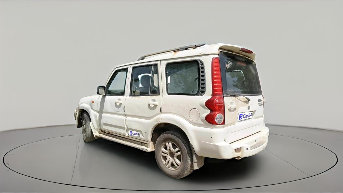 2012 Mahindra Scorpio VLX 2WD, Diesel, Manual, 1,21,026 km, exterior