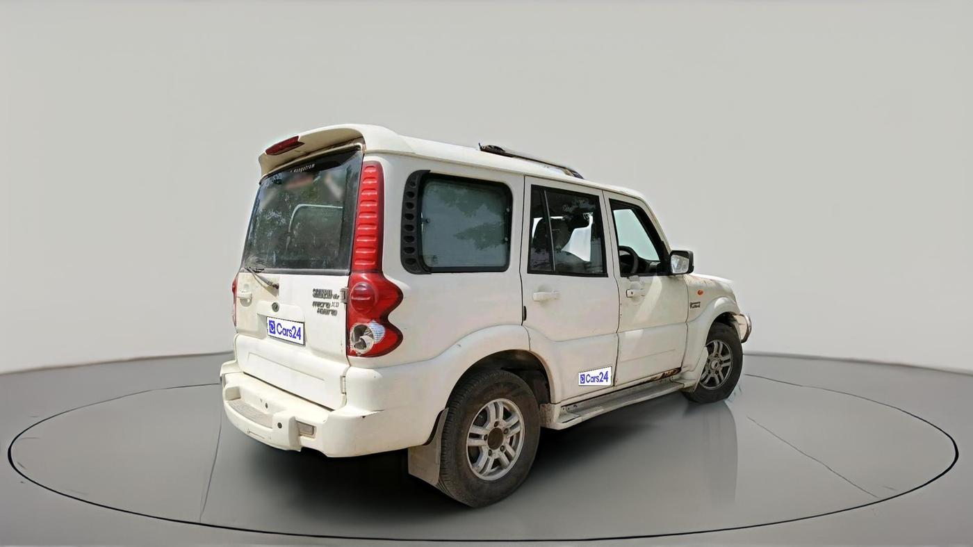 2012 Mahindra Scorpio VLX 2WD, Diesel, Manual, 1,21,026 km, exterior