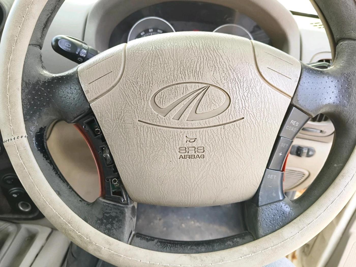 2012 Mahindra Scorpio VLX 2WD, Diesel, Manual, 1,21,026 km, interior