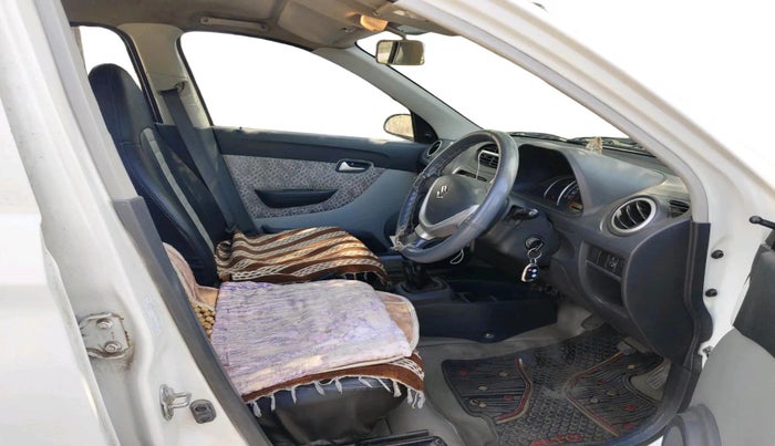 2017 Maruti Alto 800 LXI O, Petrol, Manual, 1,21,219 km, interior