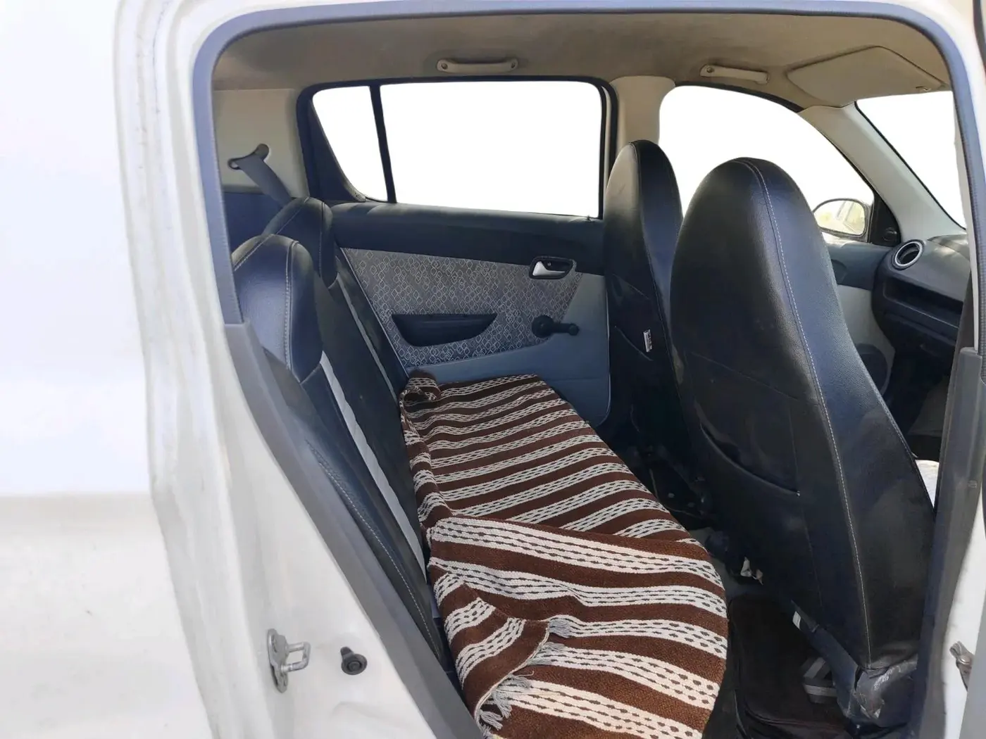 2017 Maruti Alto 800 LXI O, Petrol, Manual, 1,21,219 km, interior