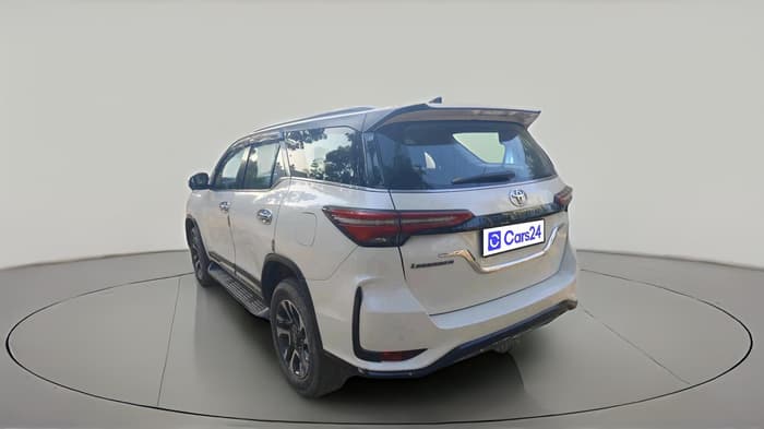 2022 Toyota Fortuner 4X2 AT 2.8 LEGENDER, Diesel, Automatic, 77,096 km, exterior