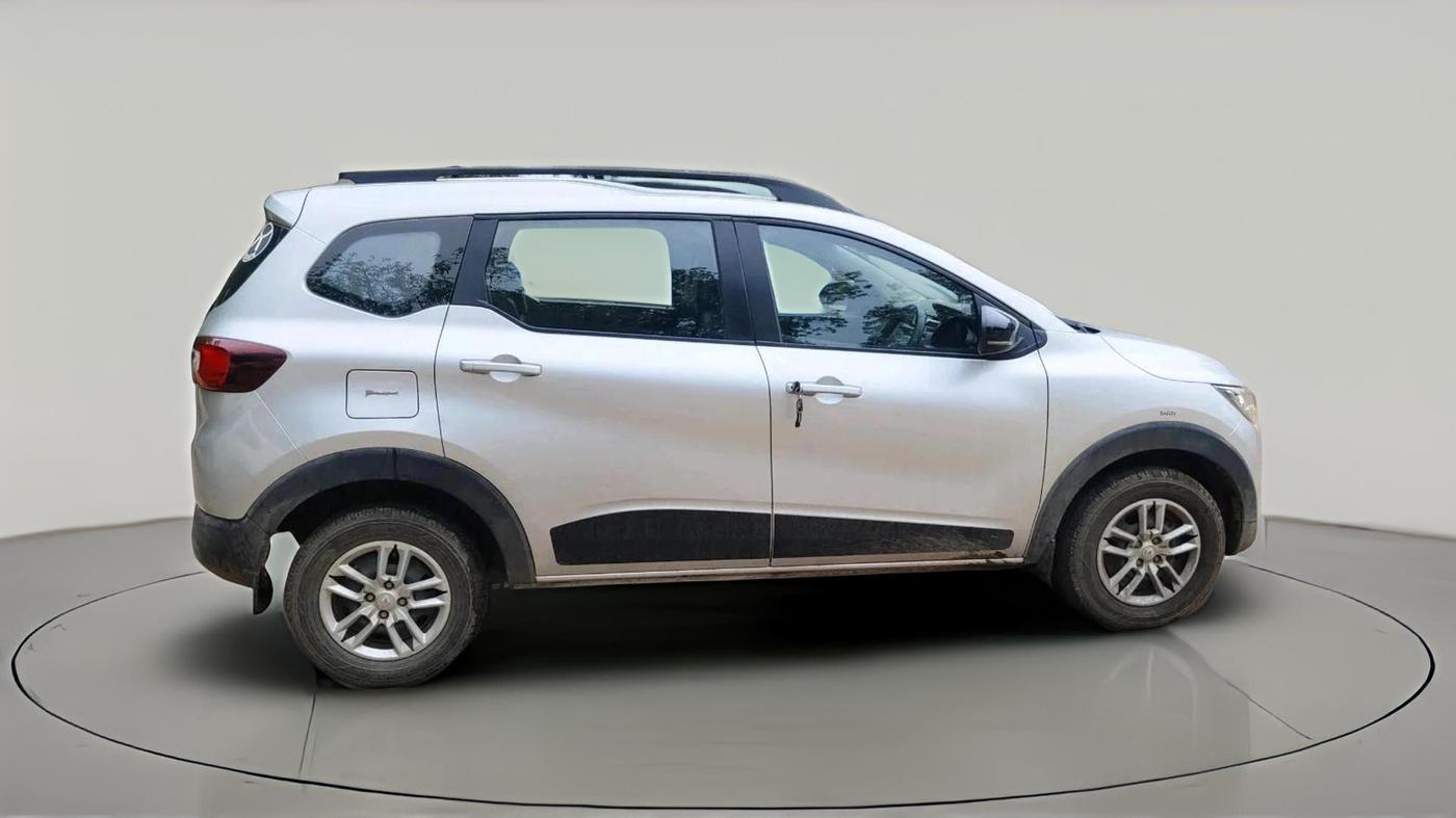 2024 Renault TRIBER RXT, Petrol, Manual, 23,870 km, exterior