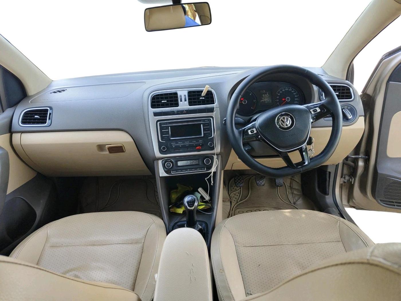 2015 Volkswagen Vento HIGHLINE DIESEL 1.5, Diesel, Manual, 2,07,022 km, interior