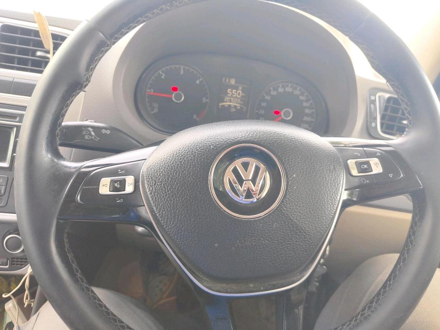 2015 Volkswagen Vento HIGHLINE DIESEL 1.5, Diesel, Manual, 2,07,022 km, interior