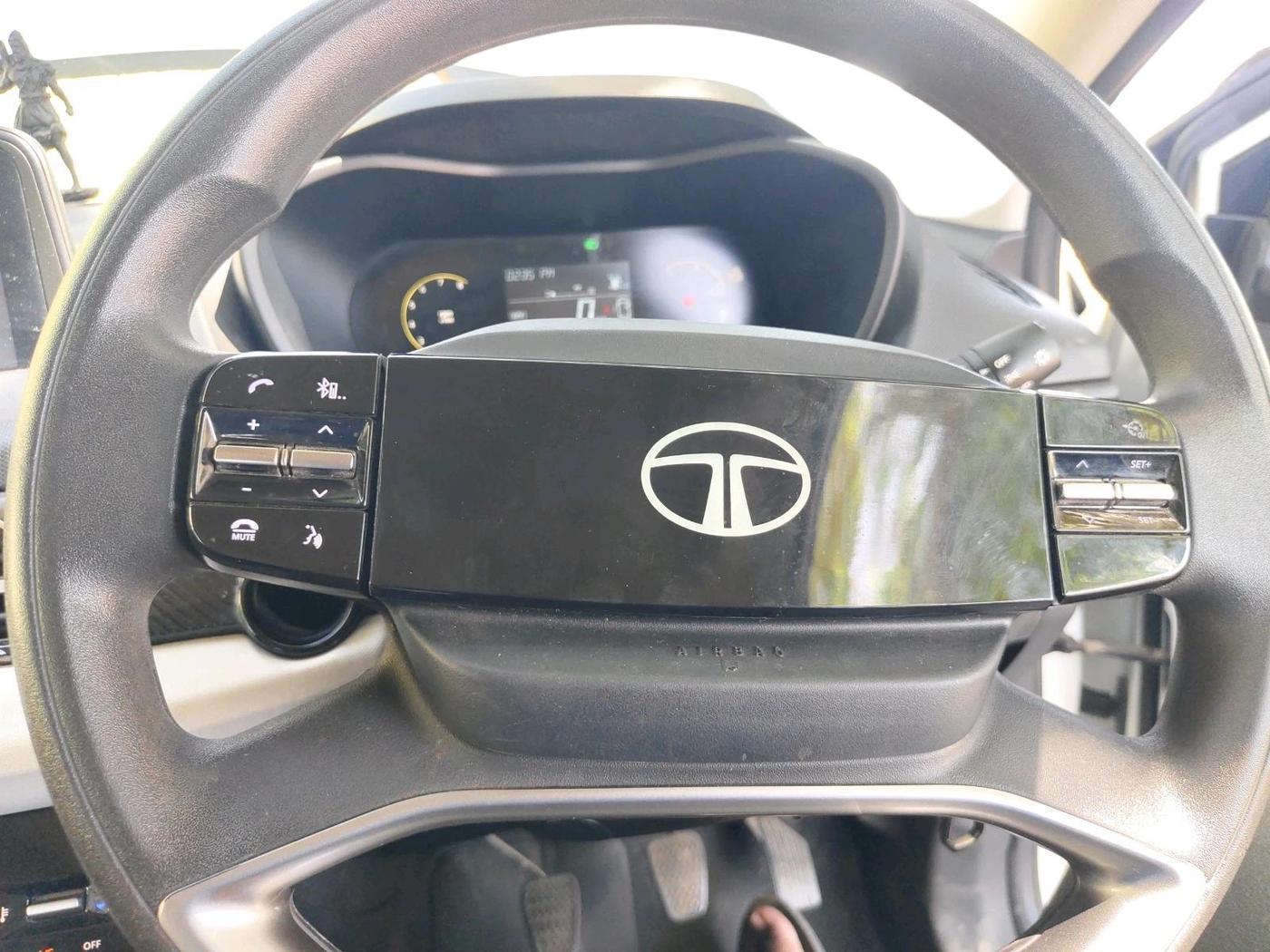 2024 Tata Curvv Pure Plus 1.5 Diesel 6MT, Diesel, Manual, 40,000 km, interior
