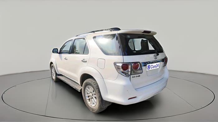 2014 Toyota Fortuner 3.0 4X2 MT, Diesel, Manual, 2,56,866 km, exterior