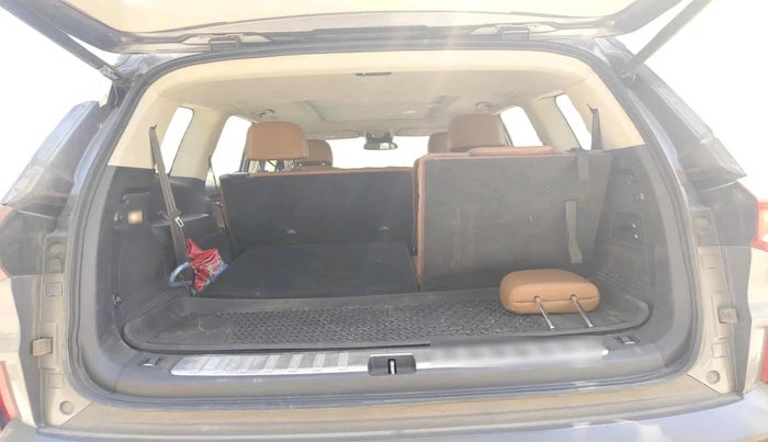 2022 MG GLOSTER SAVVY 7 STR 2.0 TWIN TURBO 4WD, Diesel, Automatic, 1,18,085 km, exterior