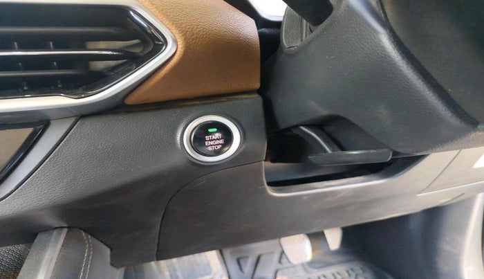 2022 MG GLOSTER SAVVY 7 STR 2.0 TWIN TURBO 4WD, Diesel, Automatic, 1,18,085 km, interior