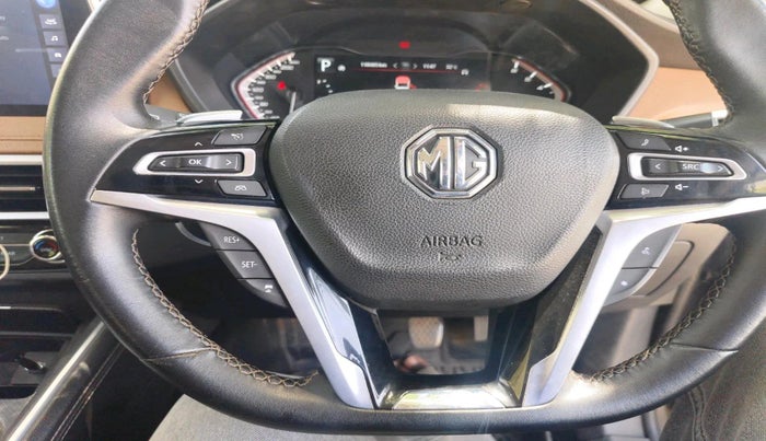 2022 MG GLOSTER SAVVY 7 STR 2.0 TWIN TURBO 4WD, Diesel, Automatic, 1,18,085 km, interior