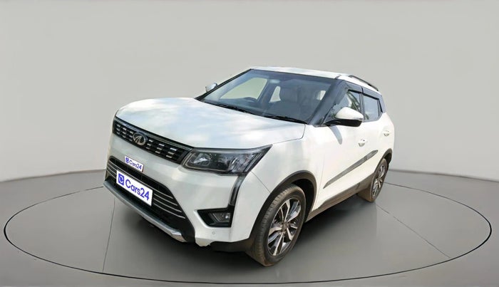 2019 Mahindra XUV300 W8 (O) 1.5 DIESEL AMT, Diesel, Automatic, 1,21,428 km, exterior