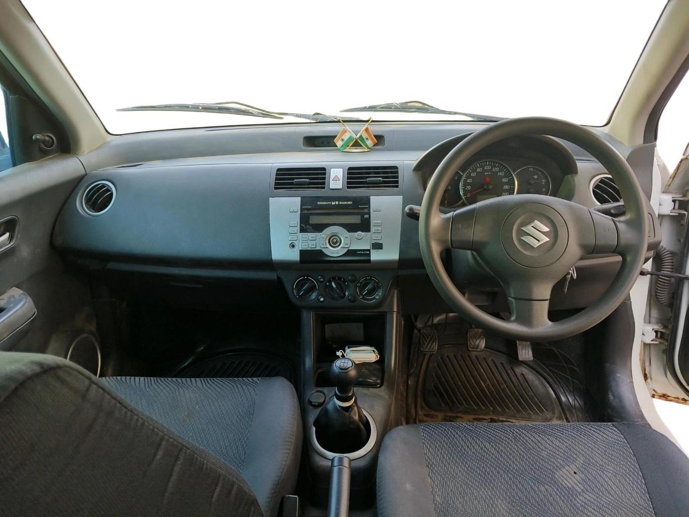 2011 Maruti Swift VDI, Diesel, Manual, 1,77,386 km, interior
