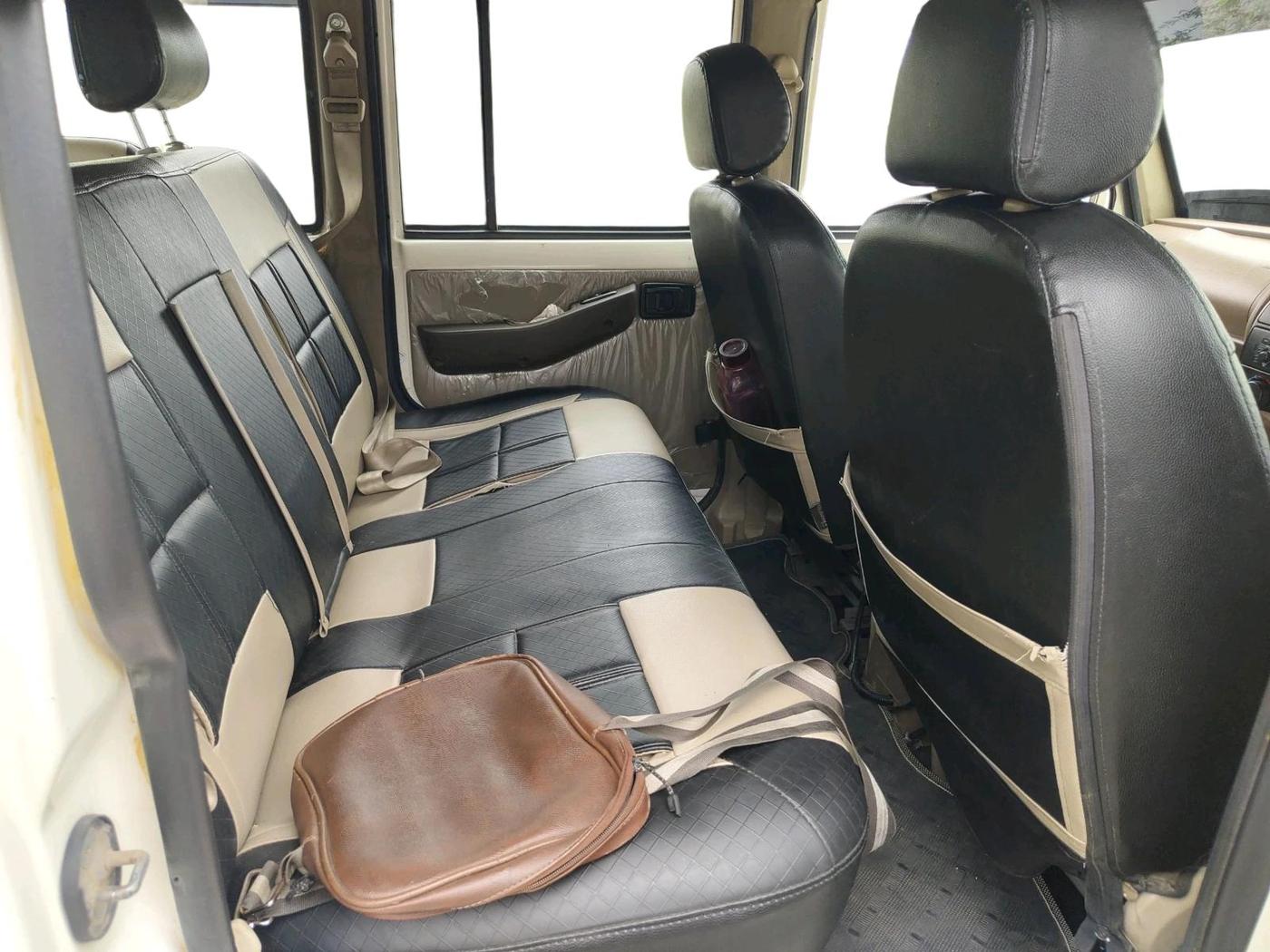 2023 Mahindra Bolero B6 (O), Diesel, Manual, 89,099 km, interior