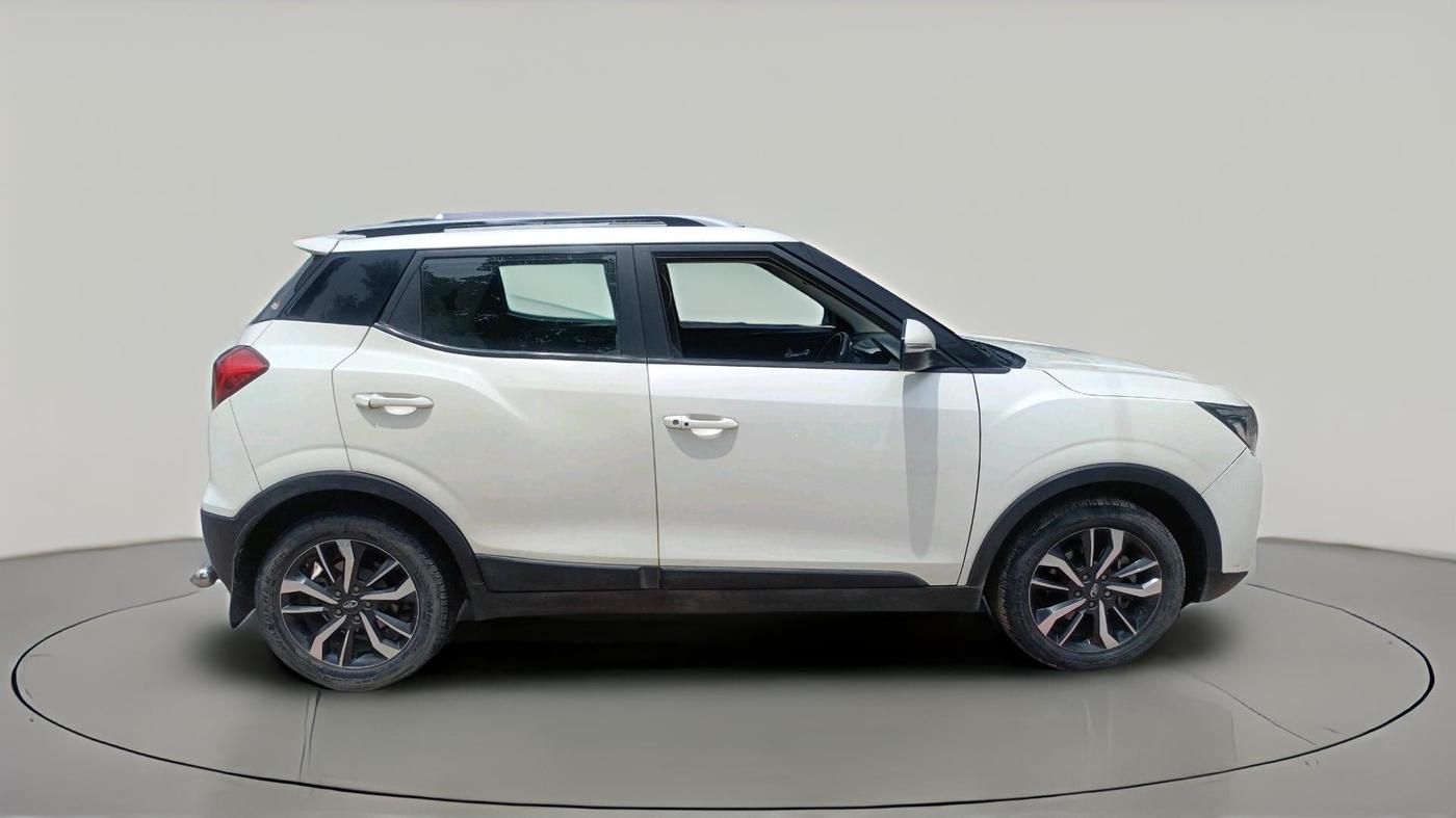 2019 Mahindra XUV300 W8 (O) 1.5 DIESEL, Diesel, Manual, 47,719 km, exterior