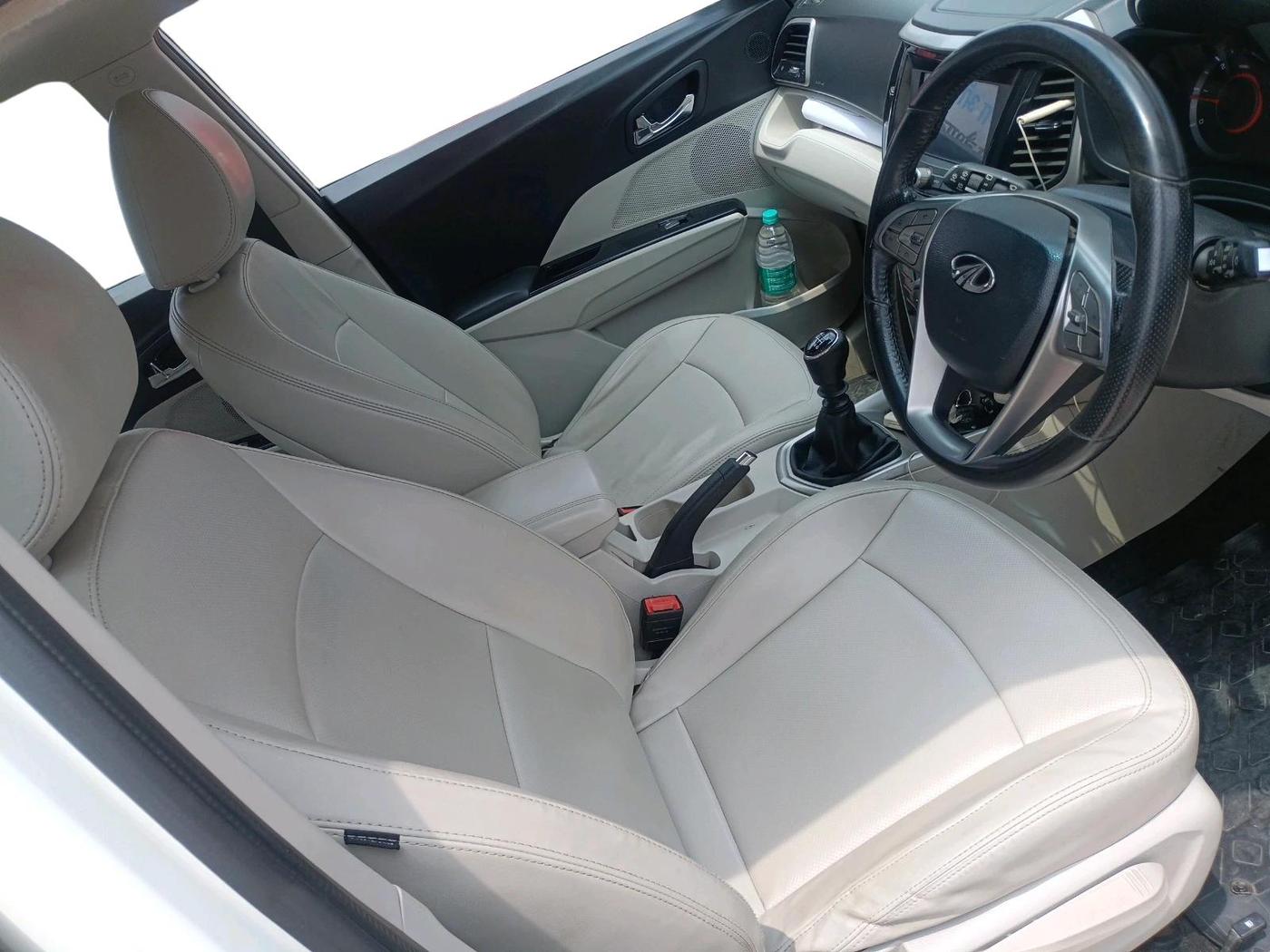 2019 Mahindra XUV300 W8 (O) 1.5 DIESEL, Diesel, Manual, 47,719 km, interior