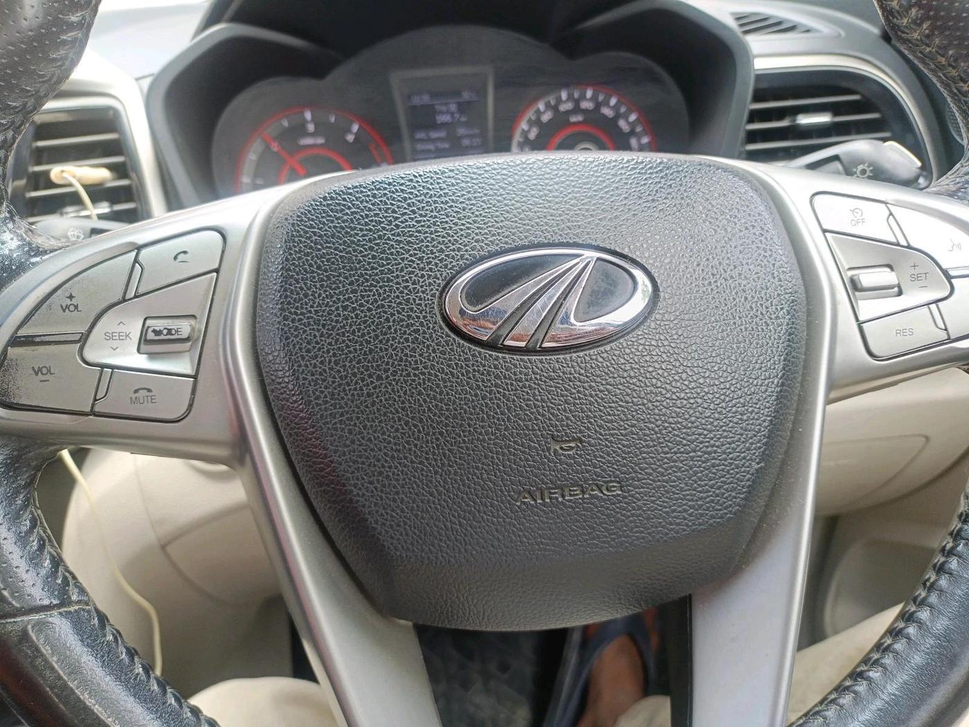 2019 Mahindra XUV300 W8 (O) 1.5 DIESEL, Diesel, Manual, 47,719 km, interior