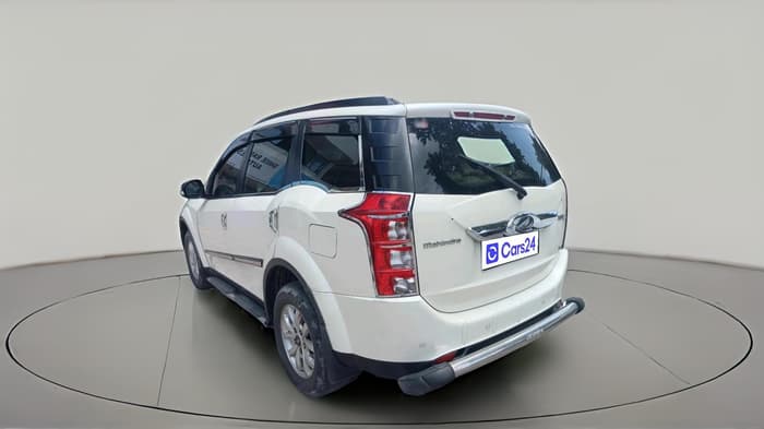2016 Mahindra XUV500 W6, Diesel, Manual, 70,350 km, exterior