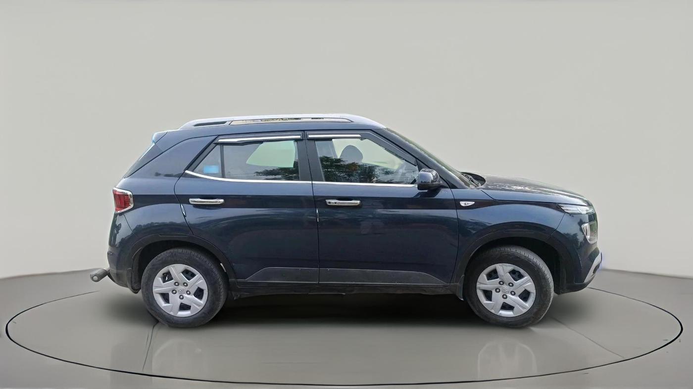 2020 Hyundai VENUE S 1.2, Petrol, Manual, 46,240 km, exterior
