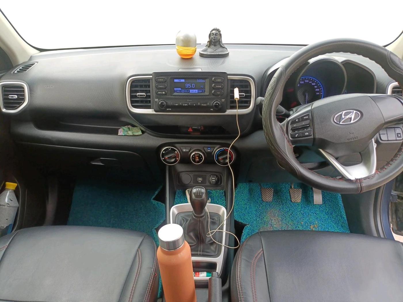2020 Hyundai VENUE S 1.2, Petrol, Manual, 46,240 km, interior