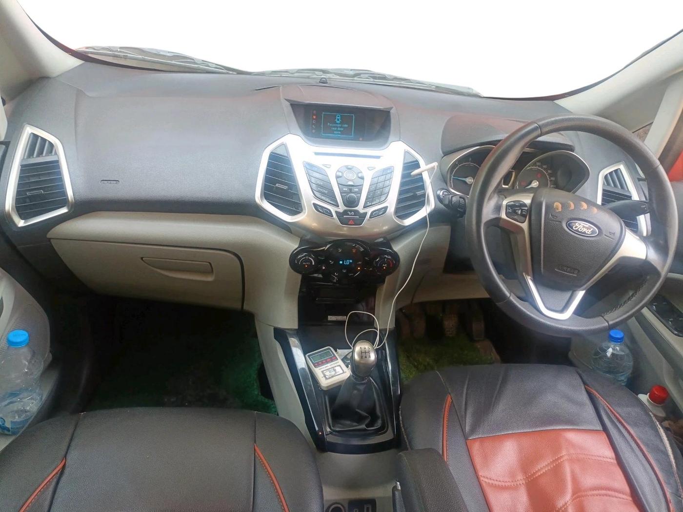 2016 Ford Ecosport TITANIUM 1.5L DIESEL, Diesel, Manual, 2,84,460 km, interior