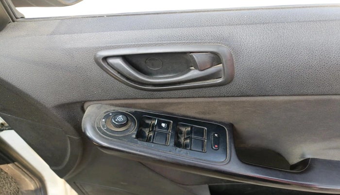 2019 Tata Zest XM 75PS DIESEL, Diesel, Manual, 50,181 km, interior