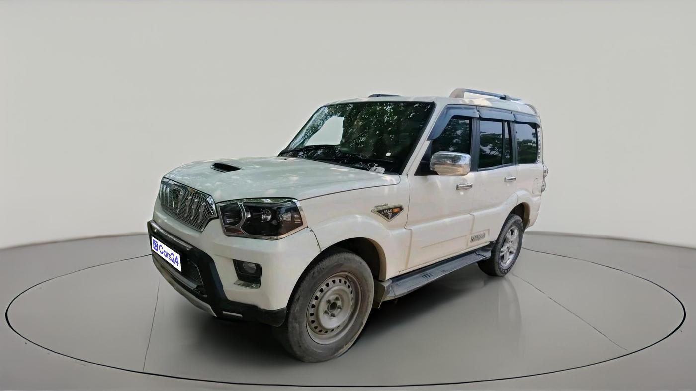 2016 Mahindra Scorpio S10, Diesel, Manual, 80,311 km, exterior