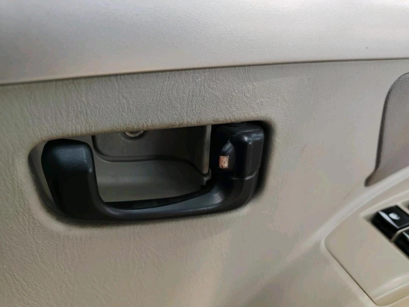 2016 Mahindra Scorpio S10, Diesel, Manual, 80,311 km, interior