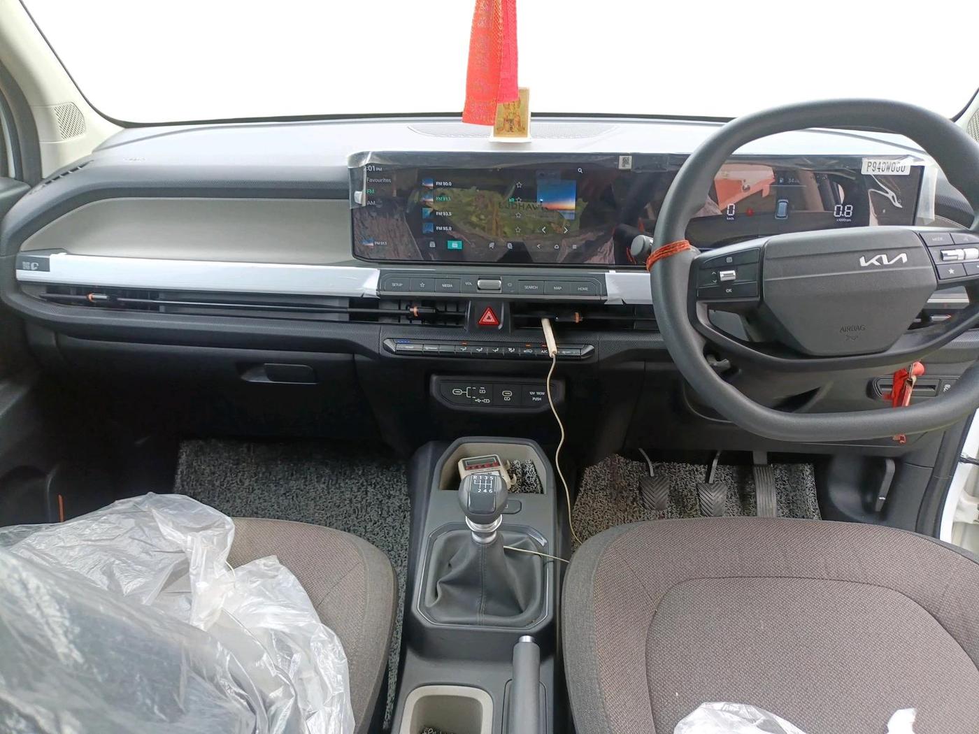 2025 KIA SYROS HTK (O) 1.0 Turbo 6MT, Petrol, Manual, 2,248 km, interior