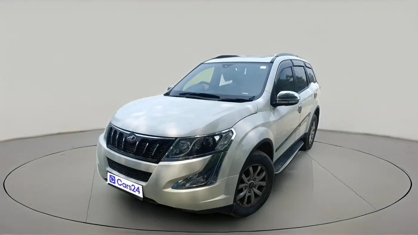 2016 Mahindra XUV500 W10, Diesel, Manual, 63,567 km, exterior