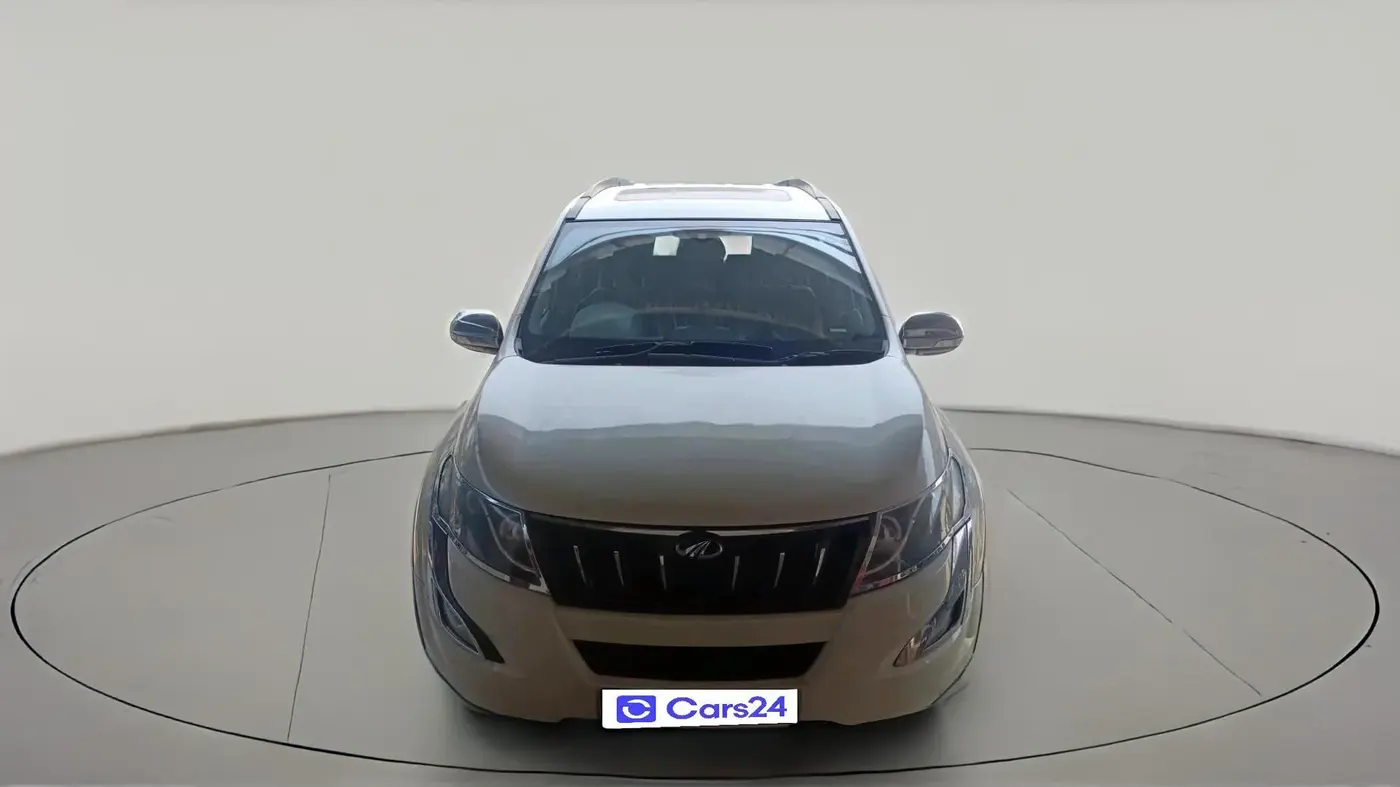 2016 Mahindra XUV500 W10, Diesel, Manual, 63,567 km, exterior