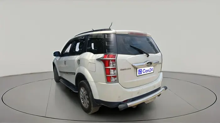 2016 Mahindra XUV500 W10, Diesel, Manual, 63,567 km, exterior