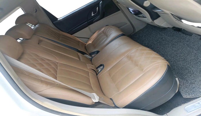 2016 Mahindra XUV500 W10, Diesel, Manual, 63,567 km, interior