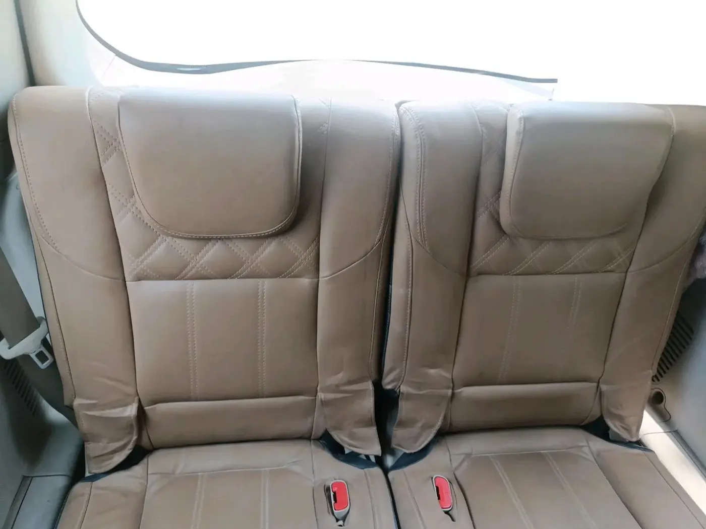 2016 Mahindra XUV500 W10, Diesel, Manual, 63,567 km, interior