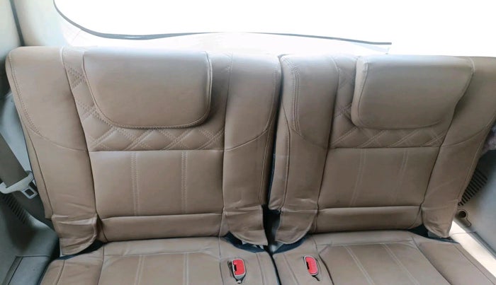 2016 Mahindra XUV500 W10, Diesel, Manual, 63,567 km, interior