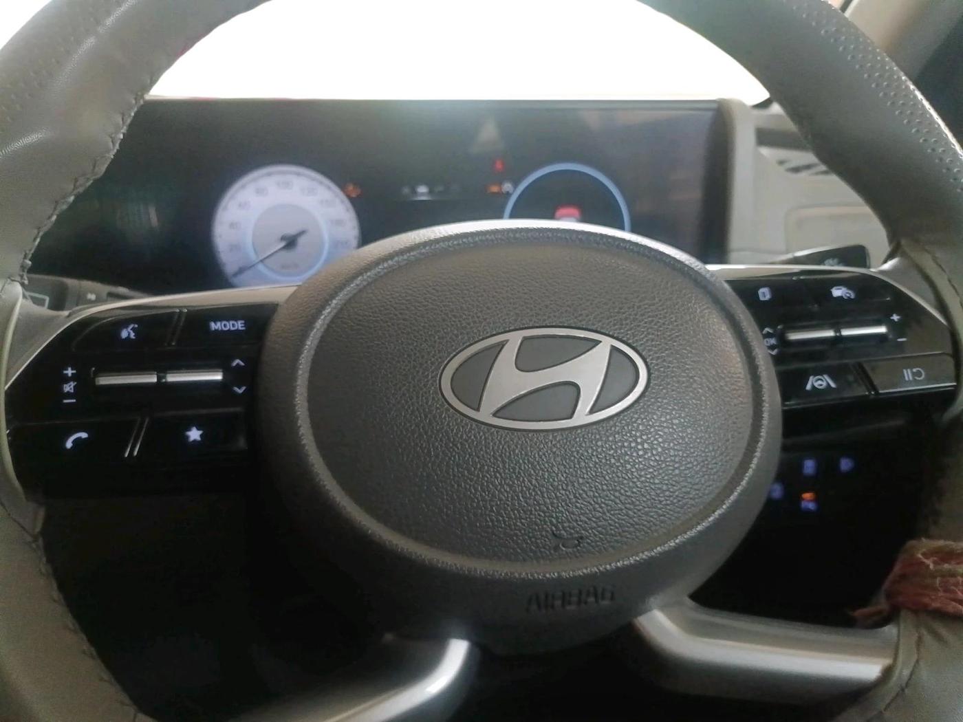2024 Hyundai Creta SX (O) 1.5 PETROL, Petrol, Manual, 31,025 km, interior