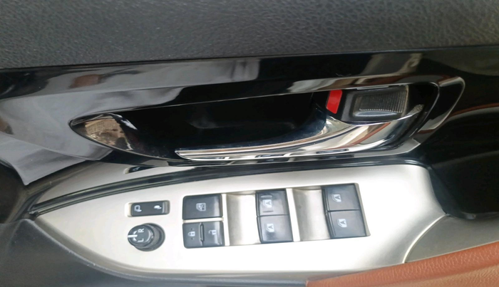 2020 Toyota Innova Crysta 2.4 VX 7 STR, Diesel, Manual, 45,426 km, interior
