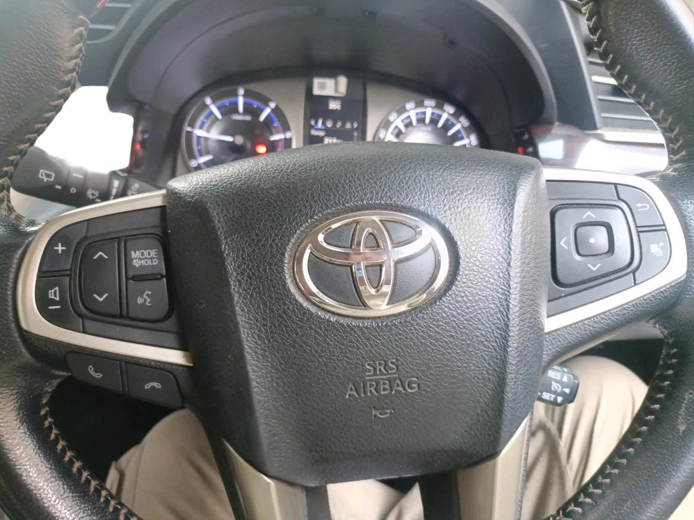 2020 Toyota Innova Crysta 2.4 VX 7 STR, Diesel, Manual, 45,426 km, interior