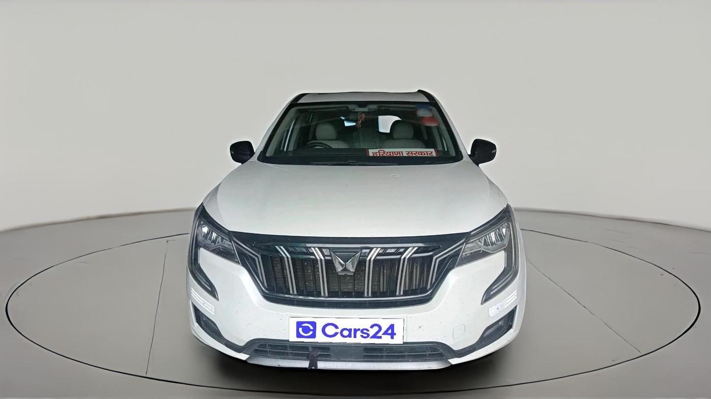 2024 Mahindra XUV700 AX 5 P MT 7 STR, Petrol, Manual, 67,243 km, exterior