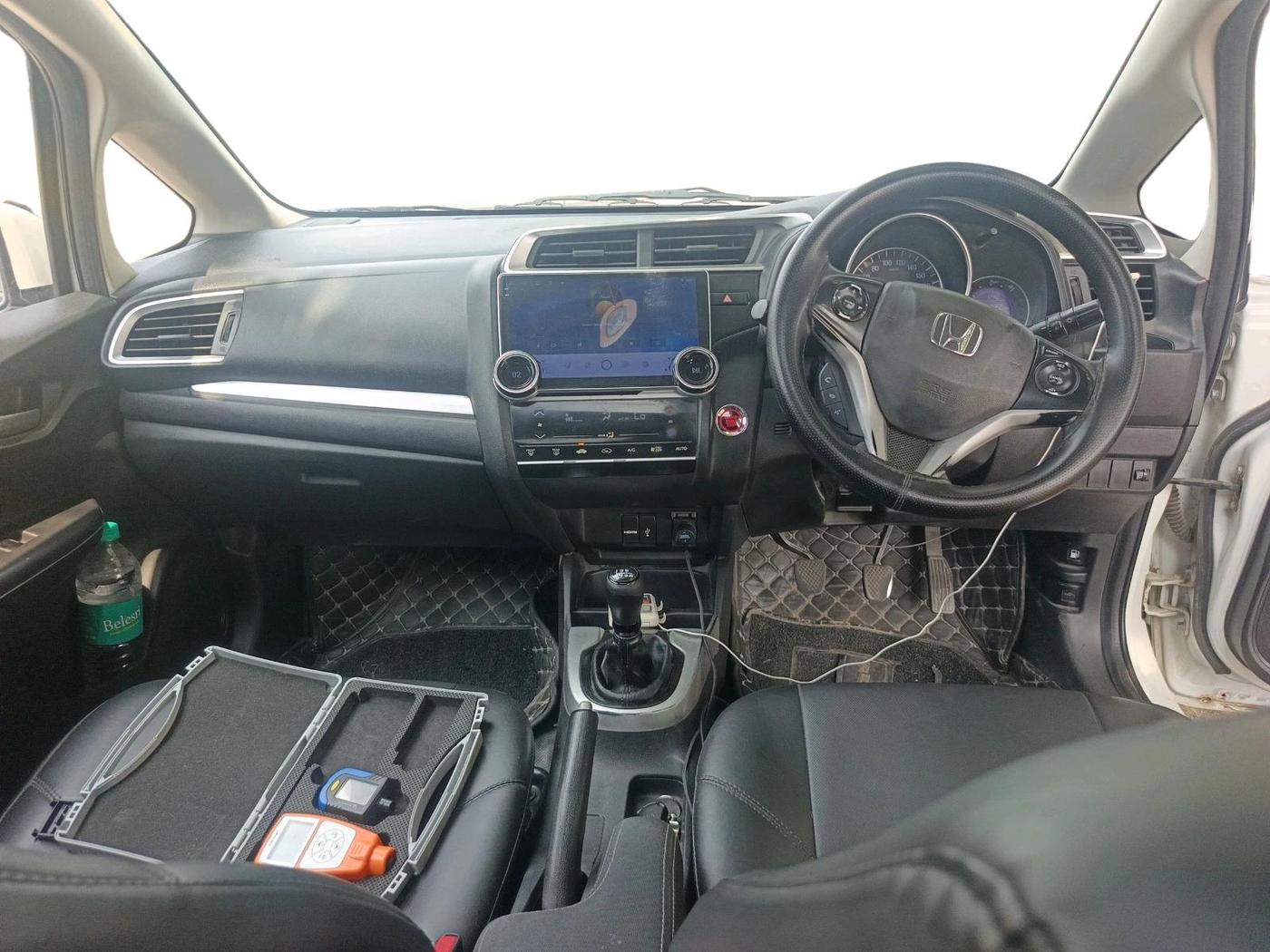 2017 Honda WR-V 1.5L I-DTEC VX MT, Diesel, Manual, 2,52,995 km, interior