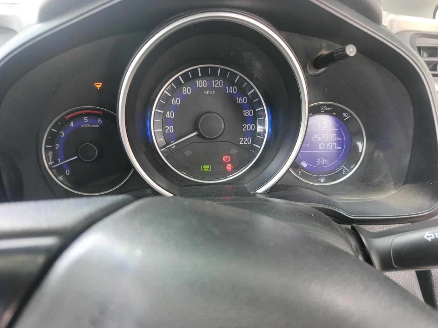 2017 Honda WR-V 1.5L I-DTEC VX MT, Diesel, Manual, 2,52,995 km, interior