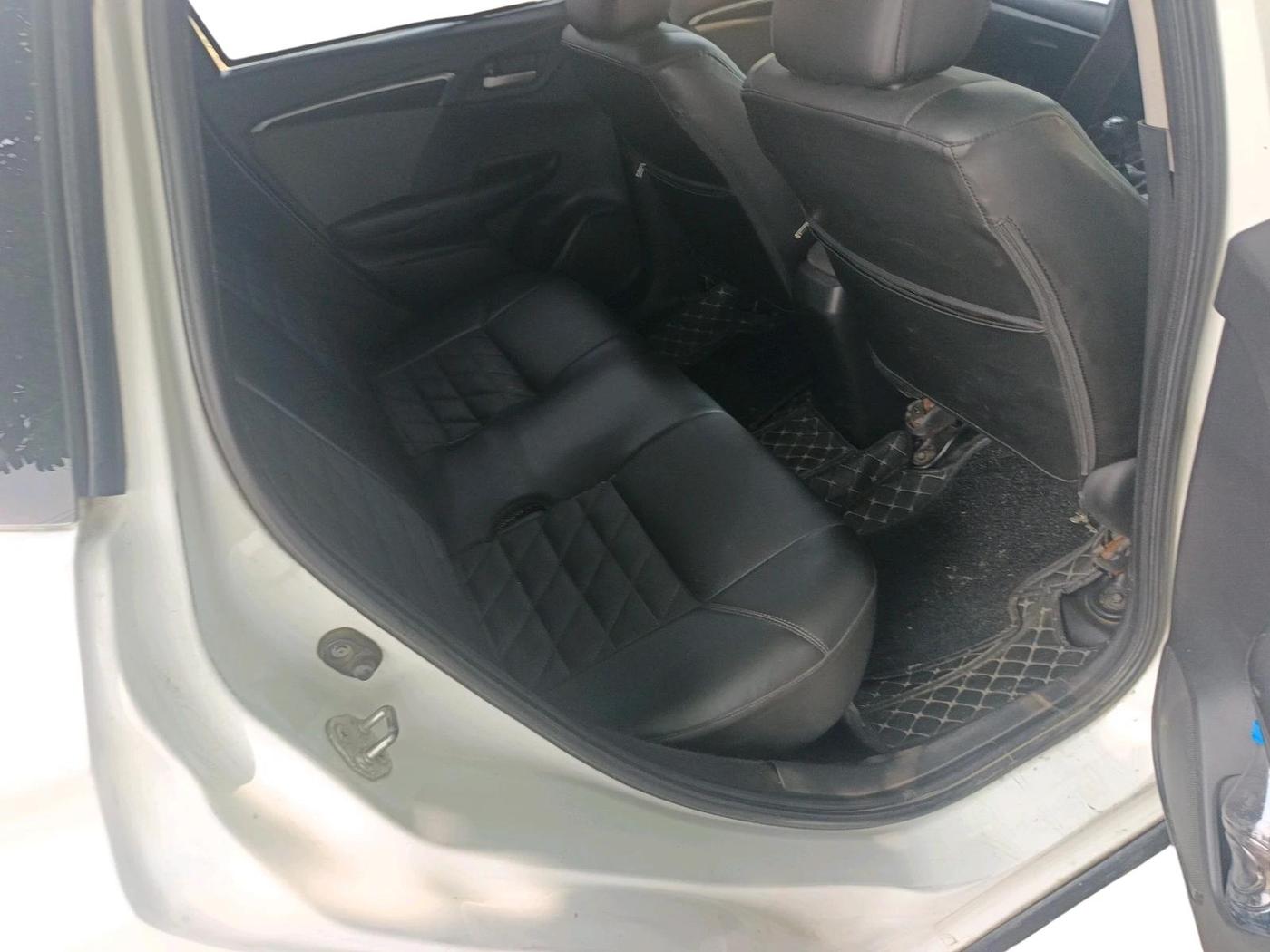 2017 Honda WR-V 1.5L I-DTEC VX MT, Diesel, Manual, 2,52,995 km, interior