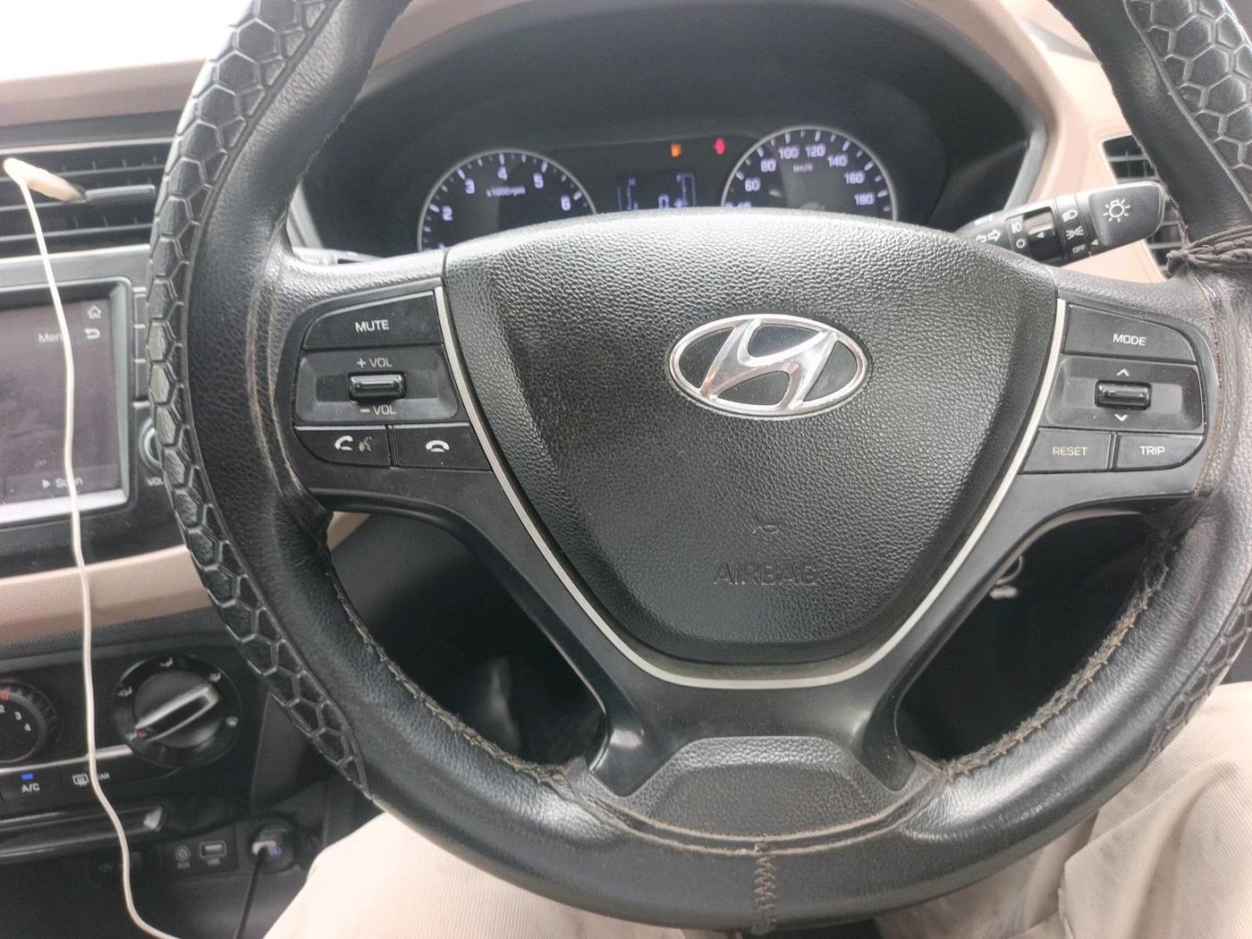 2020 Hyundai Elite i20 SPORTZ PLUS 1.2, Petrol, Manual, 87,061 km, interior