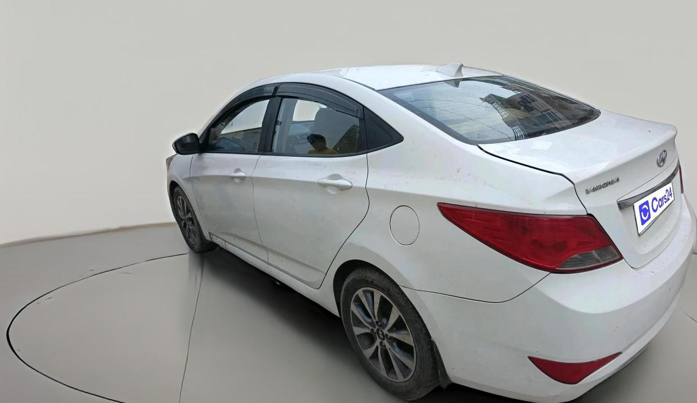 2016 Hyundai Verna 1.6 CRDI SX, Diesel, Manual, 1,63,631 km, exterior