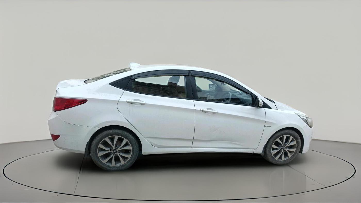 2016 Hyundai Verna 1.6 CRDI SX, Diesel, Manual, 1,63,631 km, exterior