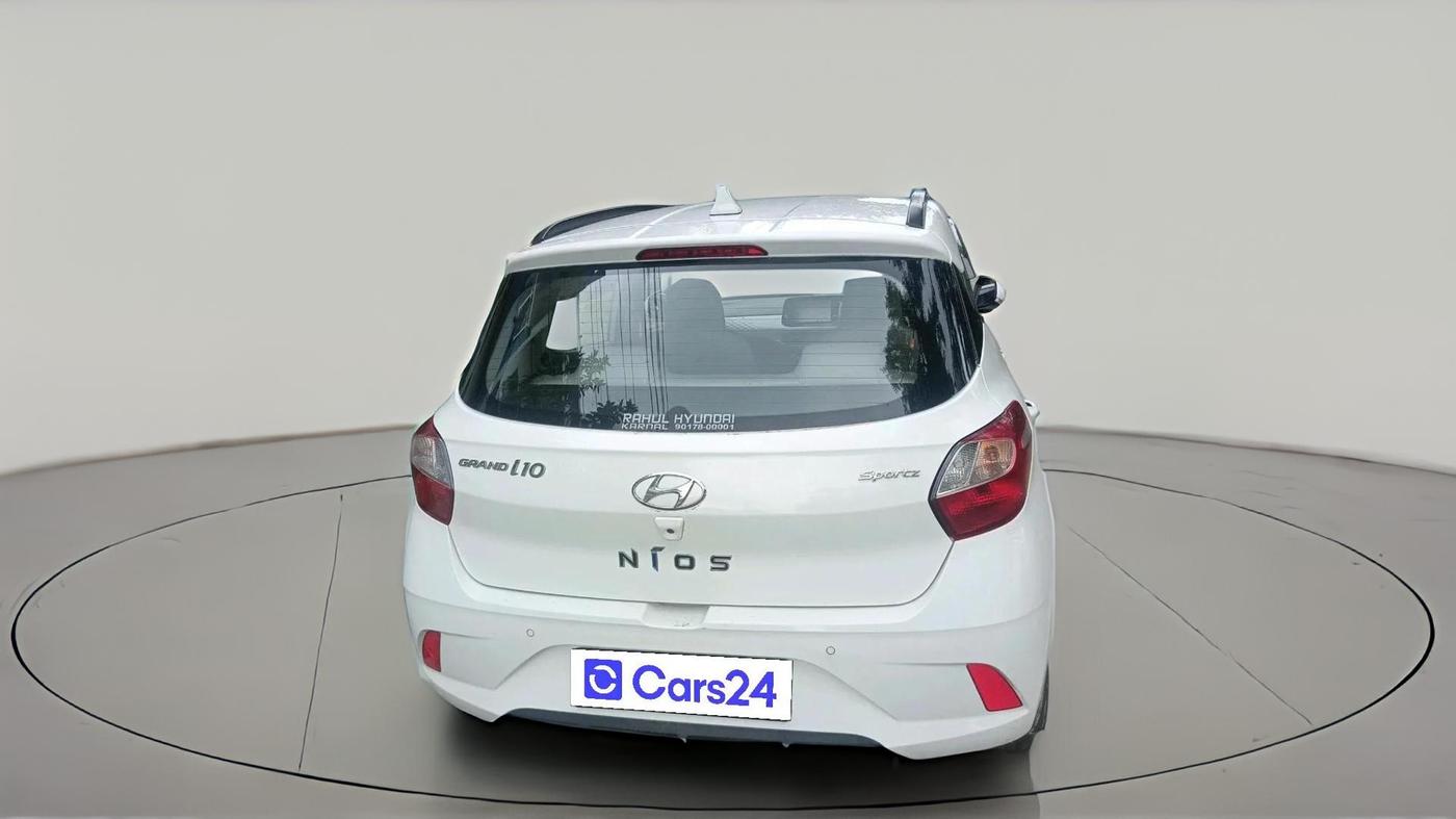 2020 Hyundai Grand i10 SPORTZ AT 1.2 KAPPA VTVT, Petrol, Automatic, 65,206 km, exterior